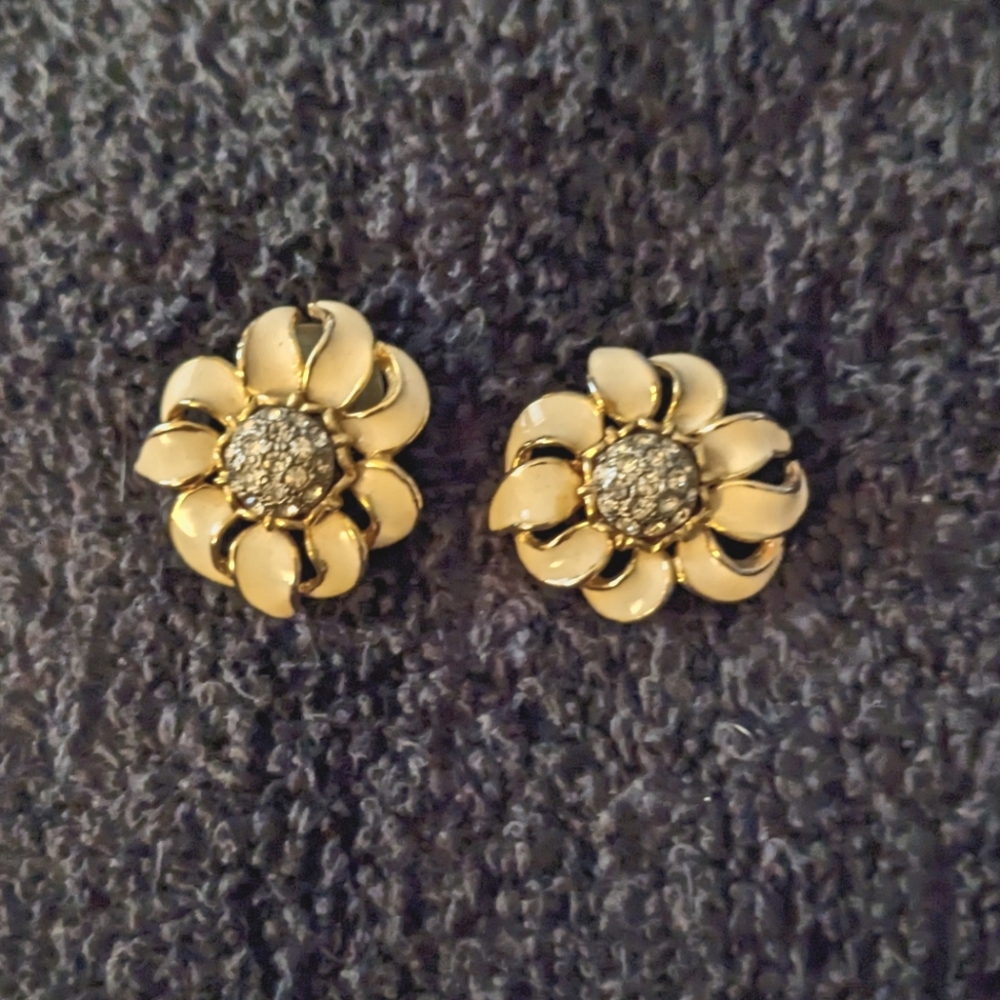 Vintage Flower Earrings